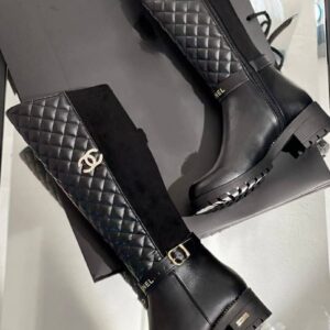 Boot Chanel